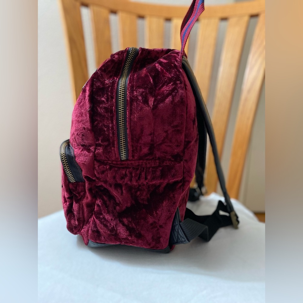 Velvet backpack 🎒 - Picture 3 of 6